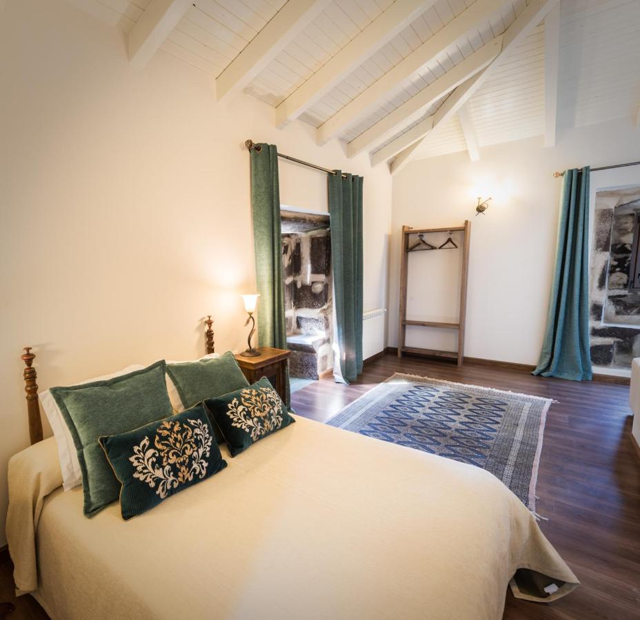 Pazo De Lemaio Guest House Laracha Bagian luar foto
