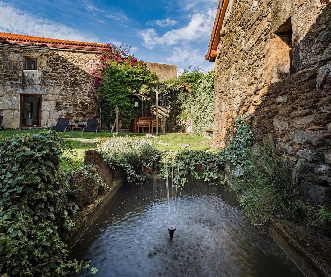 Pazo De Lemaio Guest House Laracha Bagian luar foto
