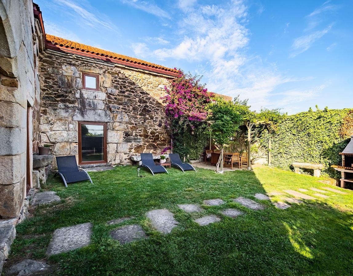 Pazo De Lemaio Guest House Laracha Bagian luar foto